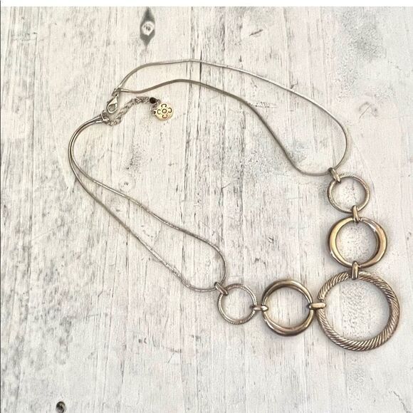 Liz and Co silver tone circle necklace - Picture 3 of 12